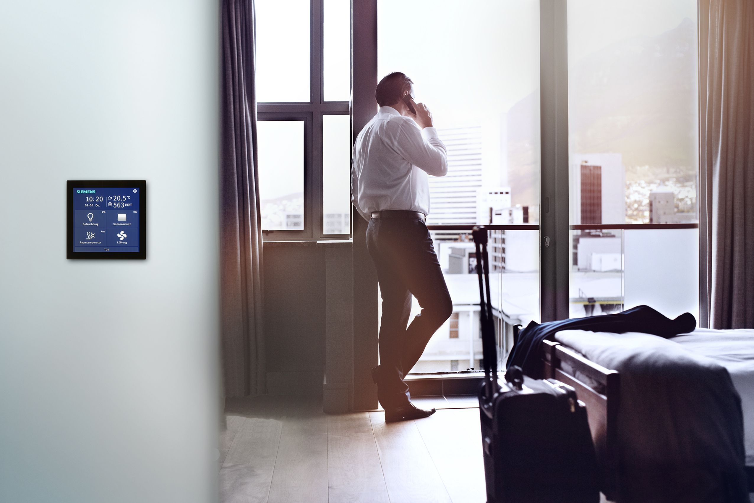 KNX key visual: Display operation