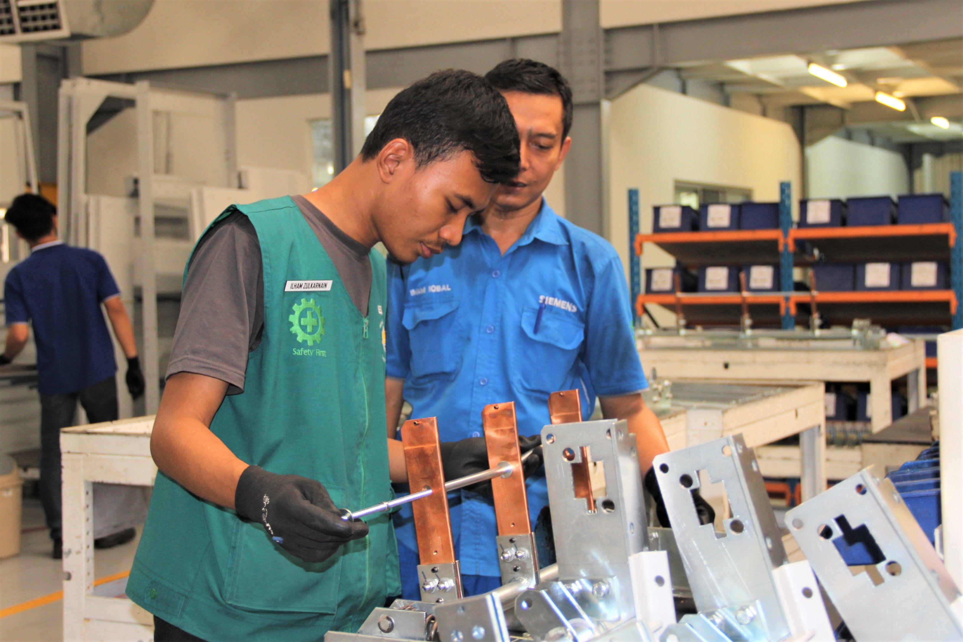 Hoạt động thực tập của Siemens Indonesia Pulomas