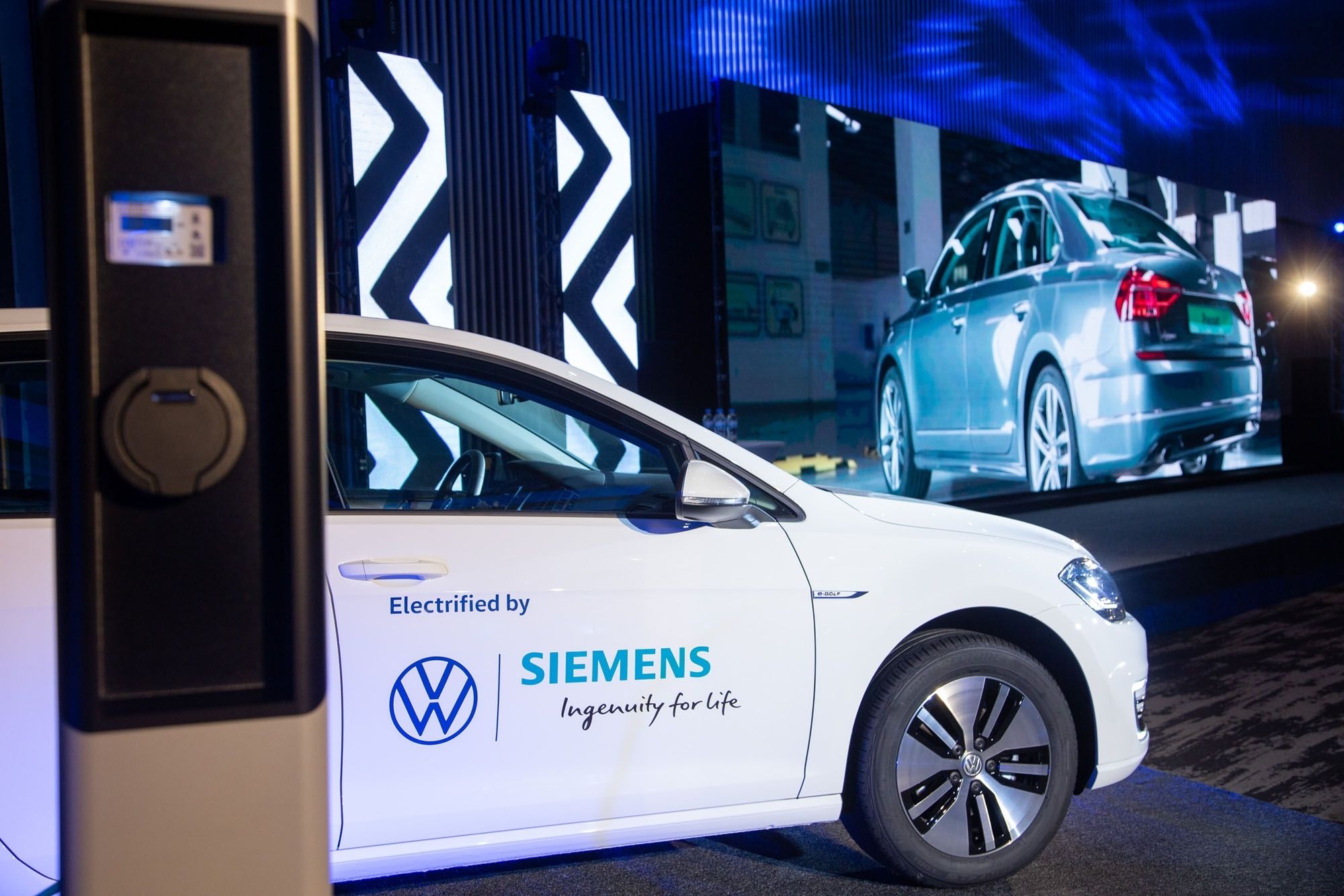 Új eMobility szolgáltatások hálózati integrációja - VW Poland