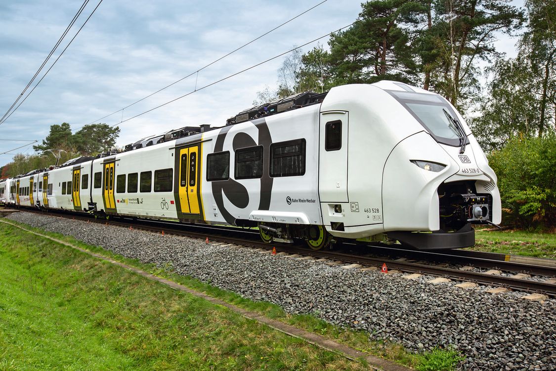 Bild des Mireo: ein Zug, der Betreibern mit dem Prinzip der „leeren Röhre“ fortschrittliche Lösungen für Passenger Experience bietet