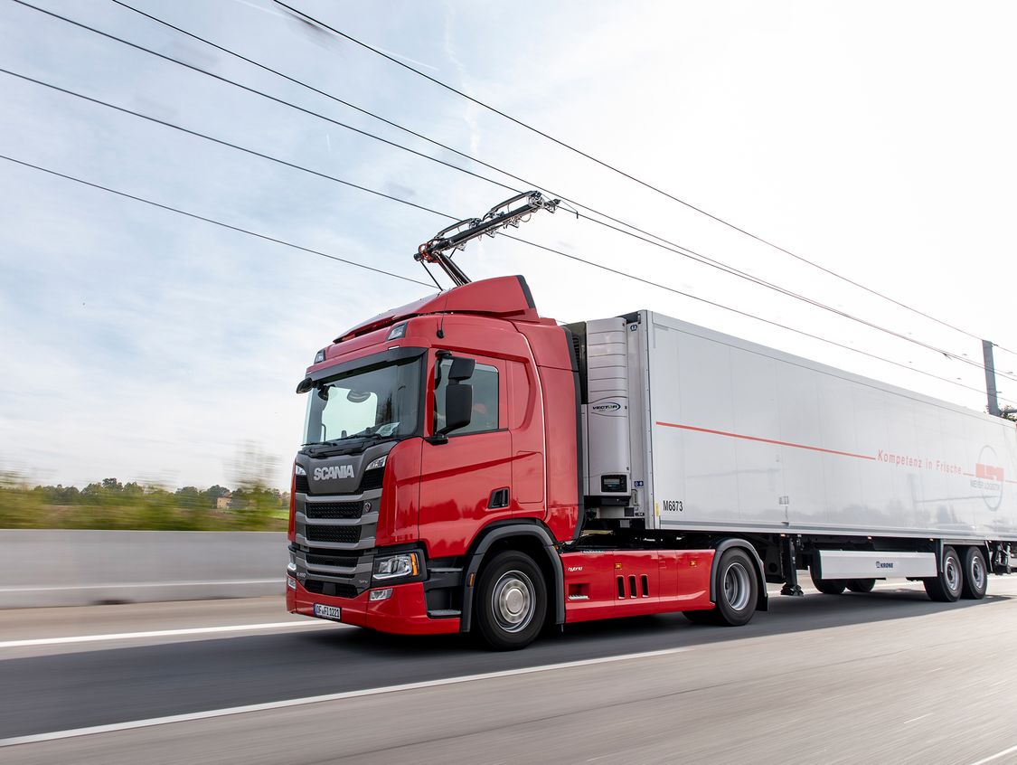 Trucks with overhead lines on the test route in Hesse, Germany