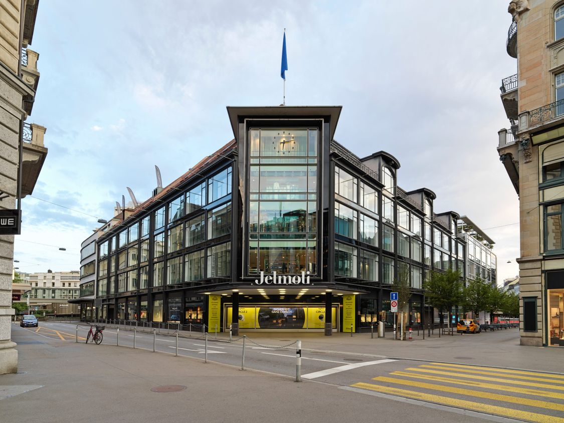Außenansicht des Jelmoli Department Store in Zürich.