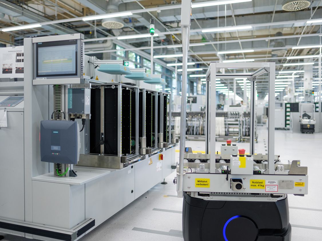 Bild aus einer Produktionsanlage von Siemens in Karlsruhe.