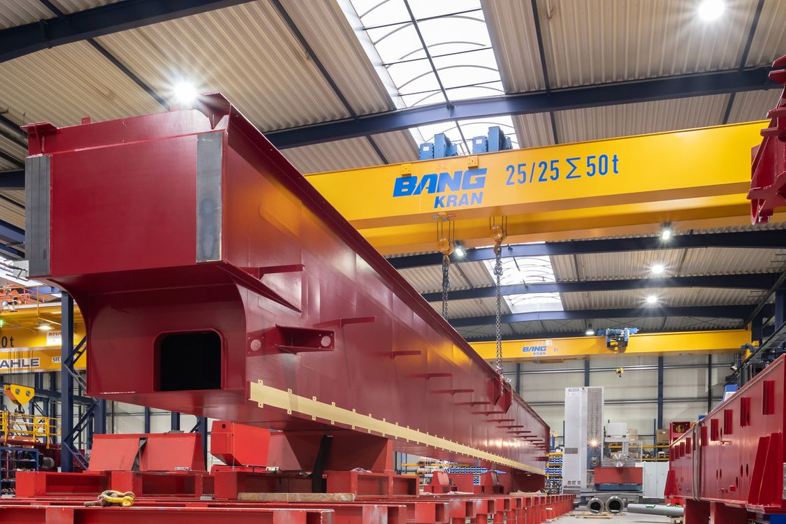 From the steel to the automotive industry: Process cranes from BANG are a decisive component in production logistics.