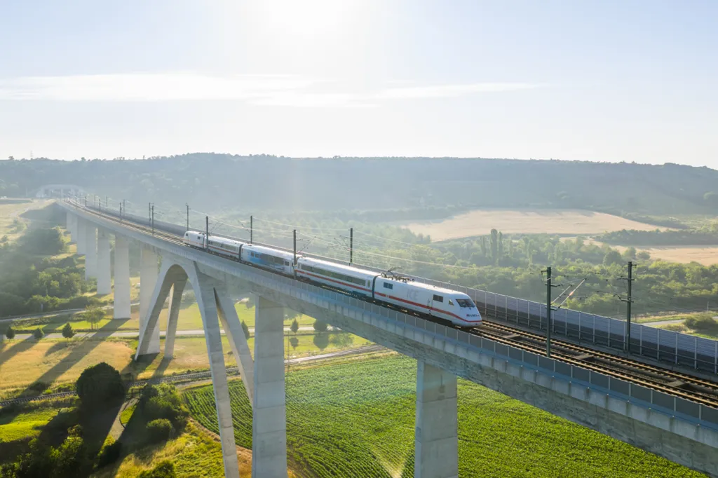 ICE Test Train Reaches 405.0 km/h and Gathers Key Insights for