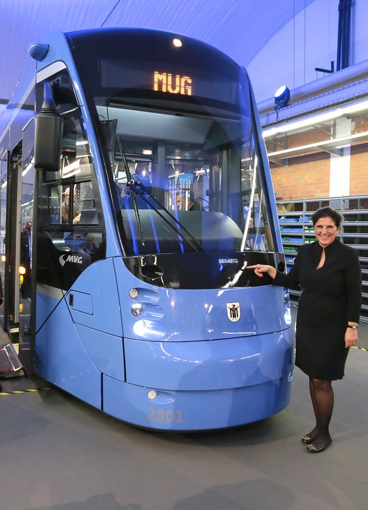 Neue Tram am Start: München und Siemens stellen ersten Avenio vor