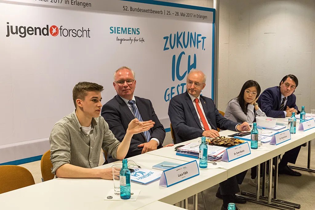 Start frei für das Finale zum Bundeswettbewerb "Jugend forscht" 2017 in Erlangen