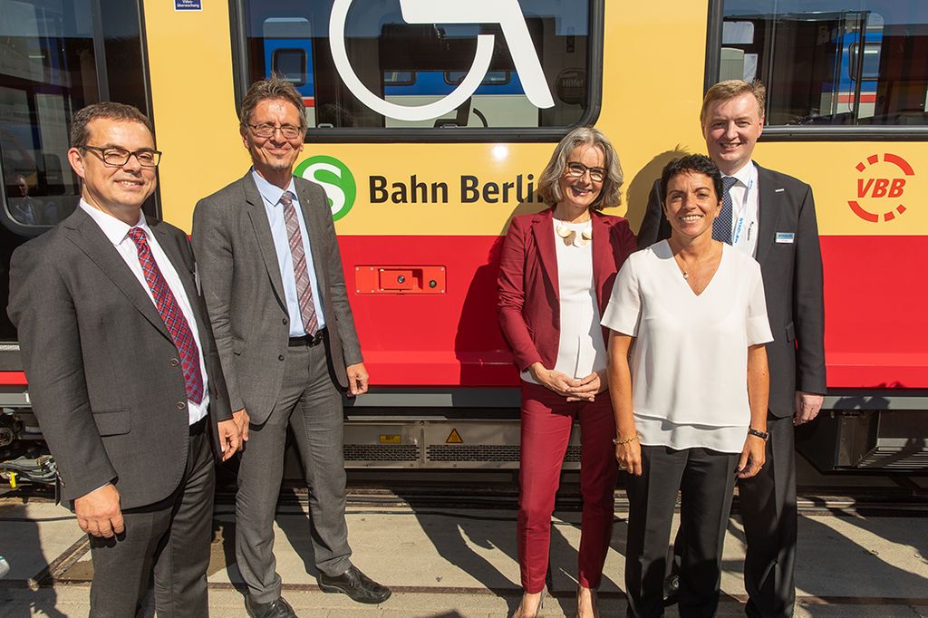 From Berlin for Berlin: Stadler and Siemens present first half train for the new S-Bahn