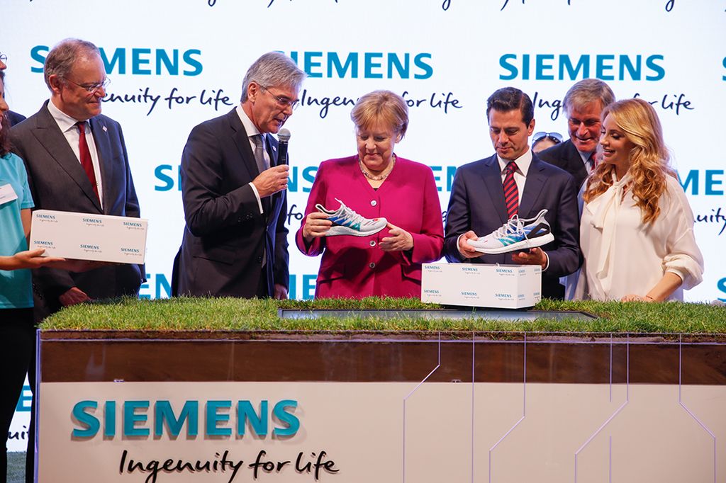 Hannover Messe 2018: German Chancellor Angela Merkel and Mexican President Enrique Pena Nieto visiting the Siemens booth