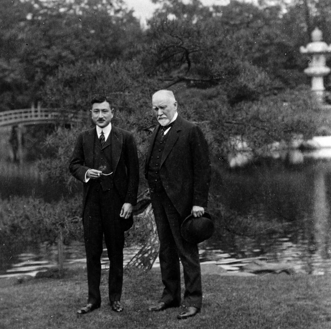 古河虎之助男爵とヘルマン・ケスラー(1921年)