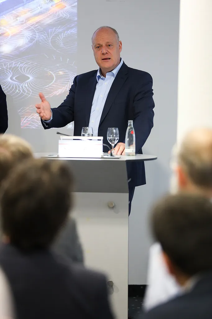 Eckard Eberle talks with journalists about Industrial 5G