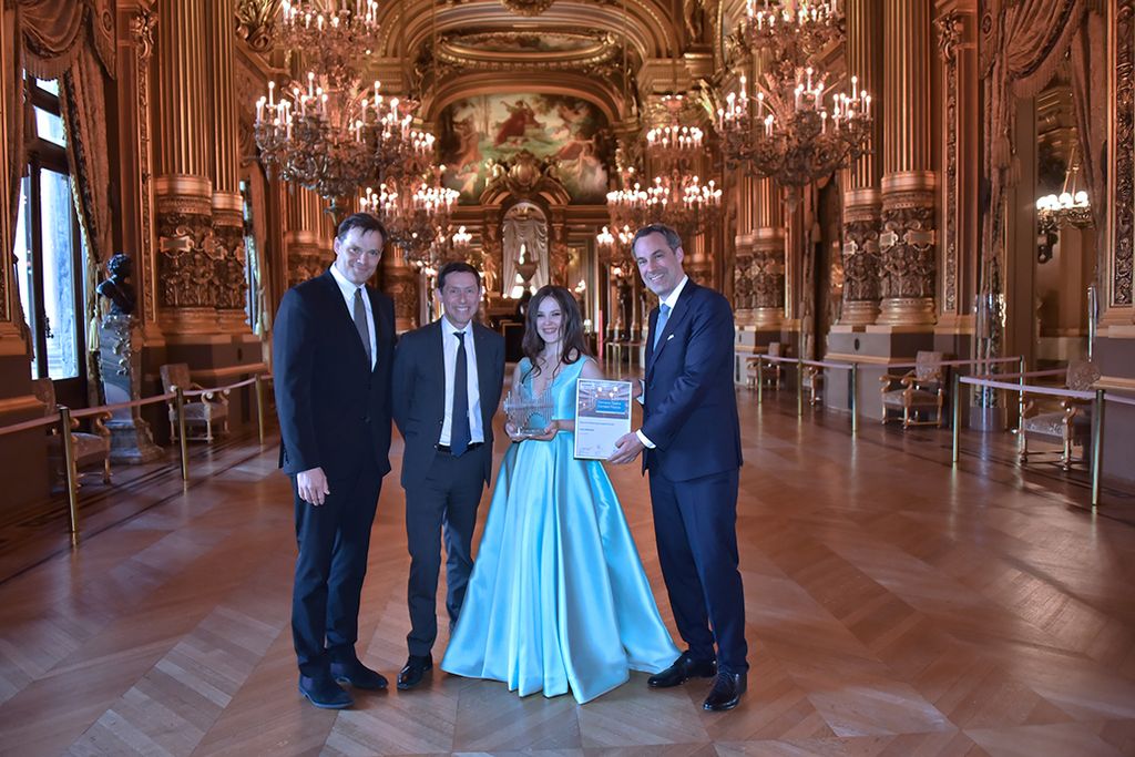 Group photo: CEO Siemens France, Gewinnerin Liubov Medvedeva, MBM