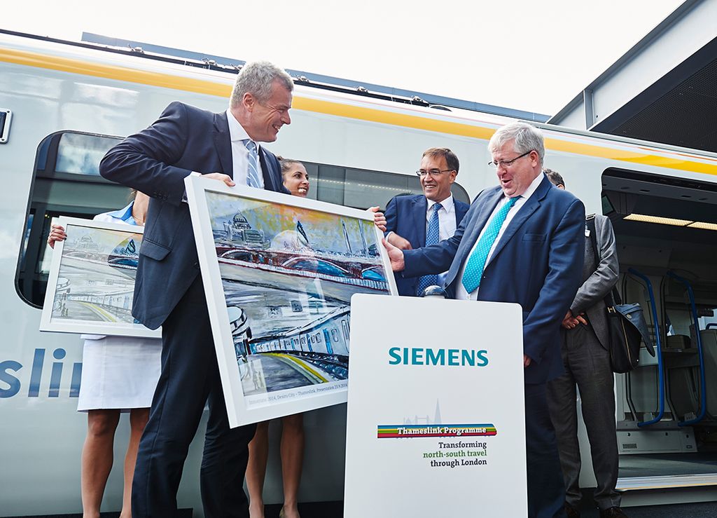 World premiere: British Secretary of State launches state-of-the-art train to be used on Thameslink route