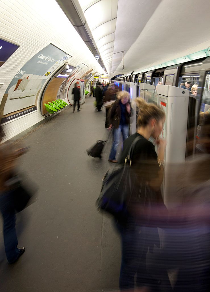 Siemens rüstete Paris mit fahrerloser U-Bahn aus - Traditionsreichste Metrolinie der französischen Hauptstadt mit vollautomatischem Betrieb