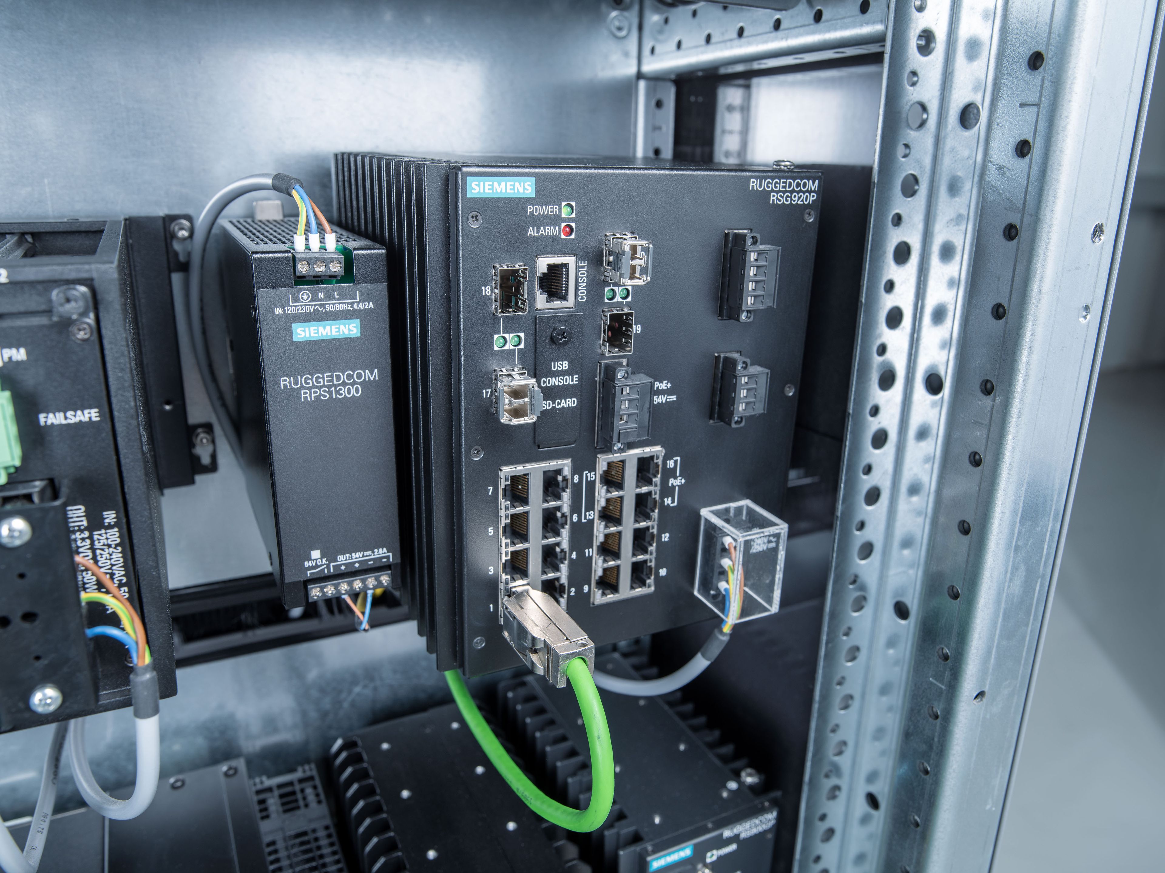 RUGGEDCOM Cabinet