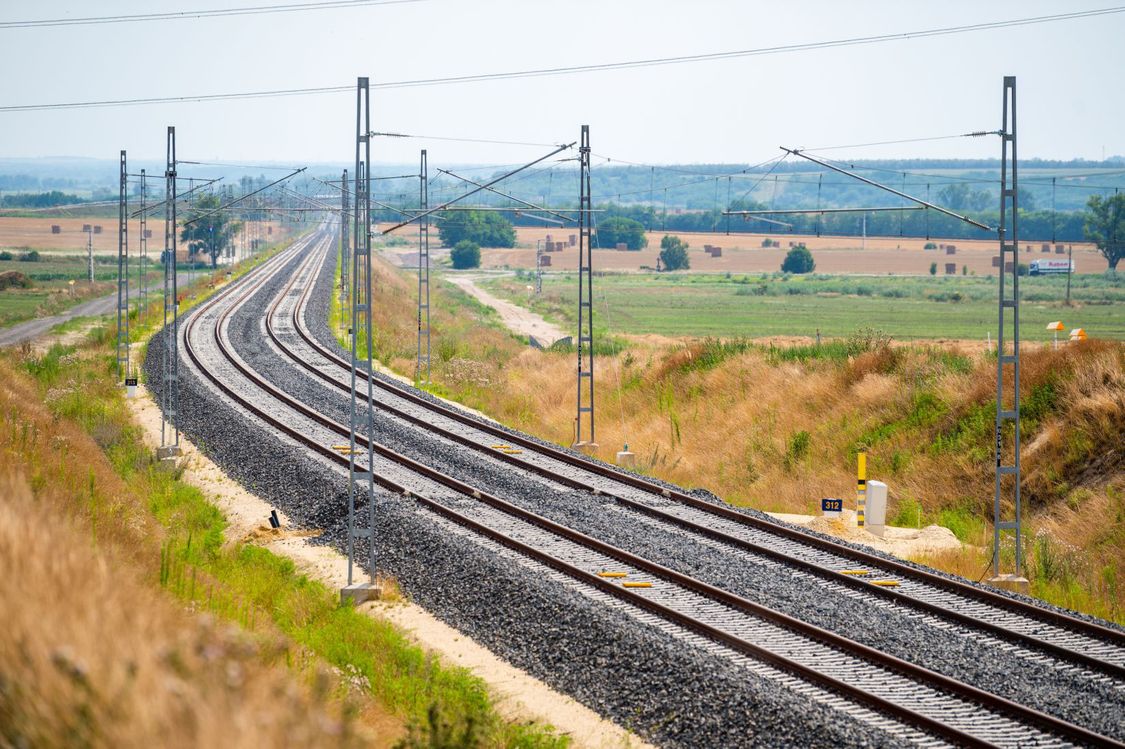 Elkészült az ország eddigi legnagyobb vasúti fejlesztésének II. üteme