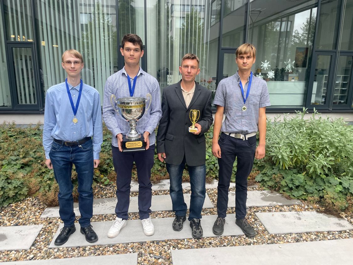 Vítězové 9. ročníku Siemens Sinumerik Cup 2022 ze střední školy technická a zemědělské Mohelnice 