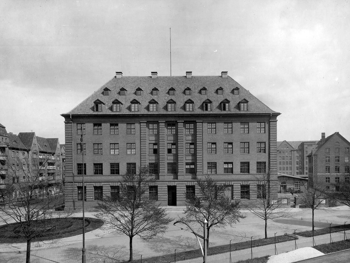 Das Forschungslaboratorium am Rohrdamm, 1924 