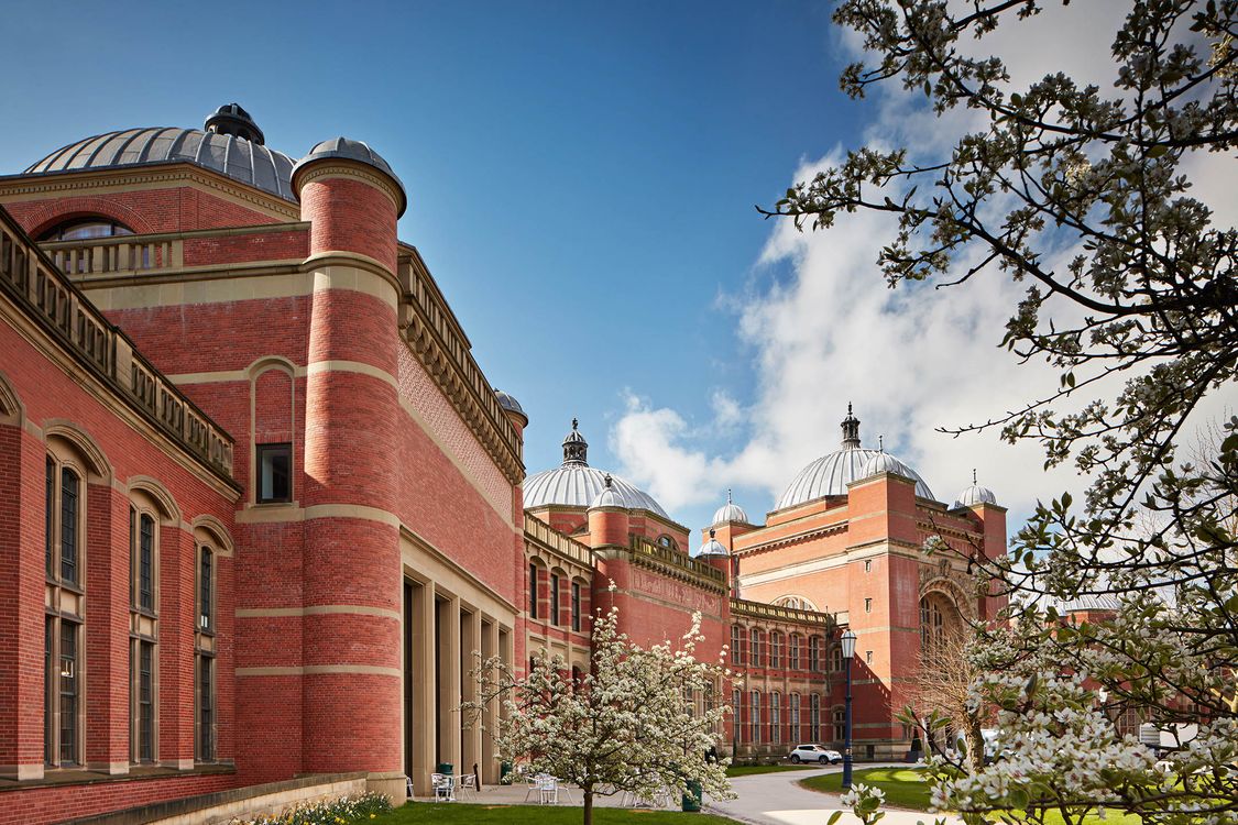 Universität Birmingham: Digitale Lösungen von Siemens machen den Campus intelligent, nachhaltig und fit für die Zukunft.