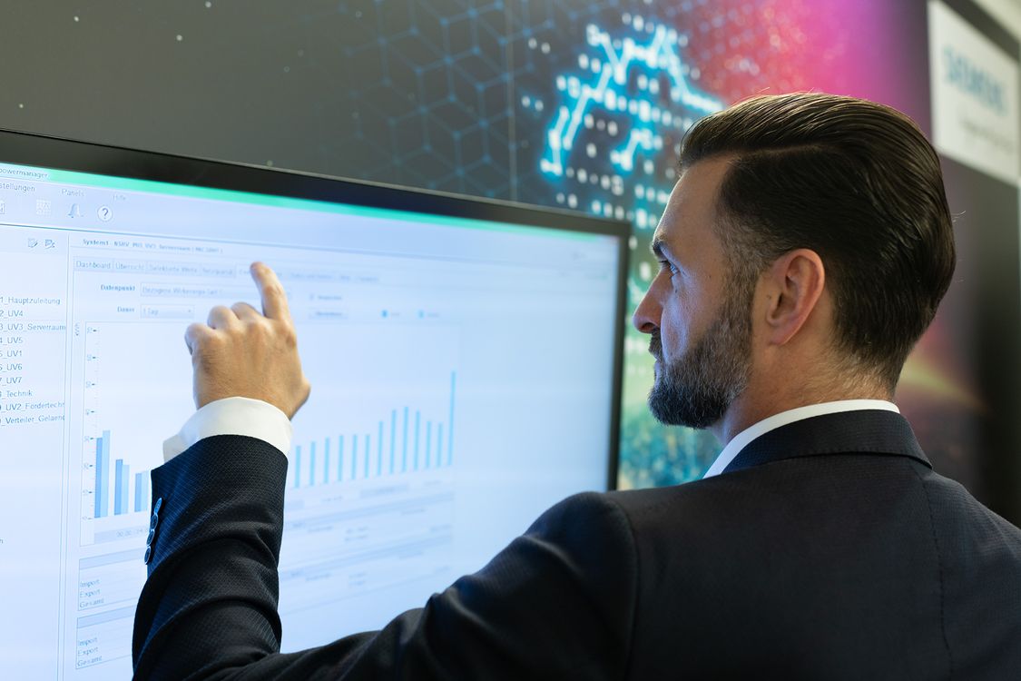 Cloud-based power monitoring in the IoT