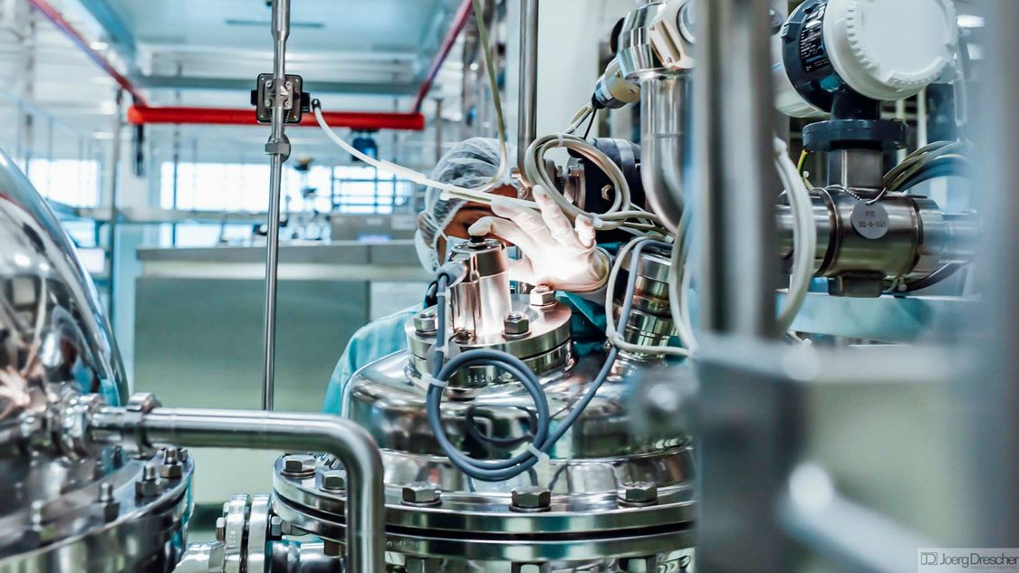Active management of challenges in pharmaceutical manufacturing