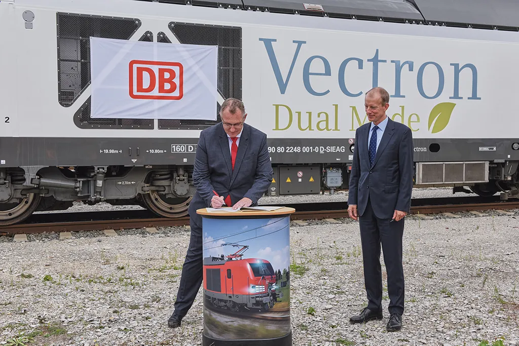 DB Cargo and Siemens Mobility conclude framework agreement for 400 Vectron dual-mode locomotives