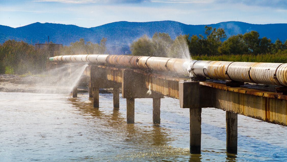 Leak detection in water transport pipelines