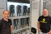 Jonas Emanuelsson, projektledare, och Sven Dalenberg, affärsansvarig för industriinstallationer, på Dalenbergs som projekterar, konstruerar, monterar, installerar och idriftsätter el- och automationsskåp för såglinjer. Många gråa, fina skåp blir det.