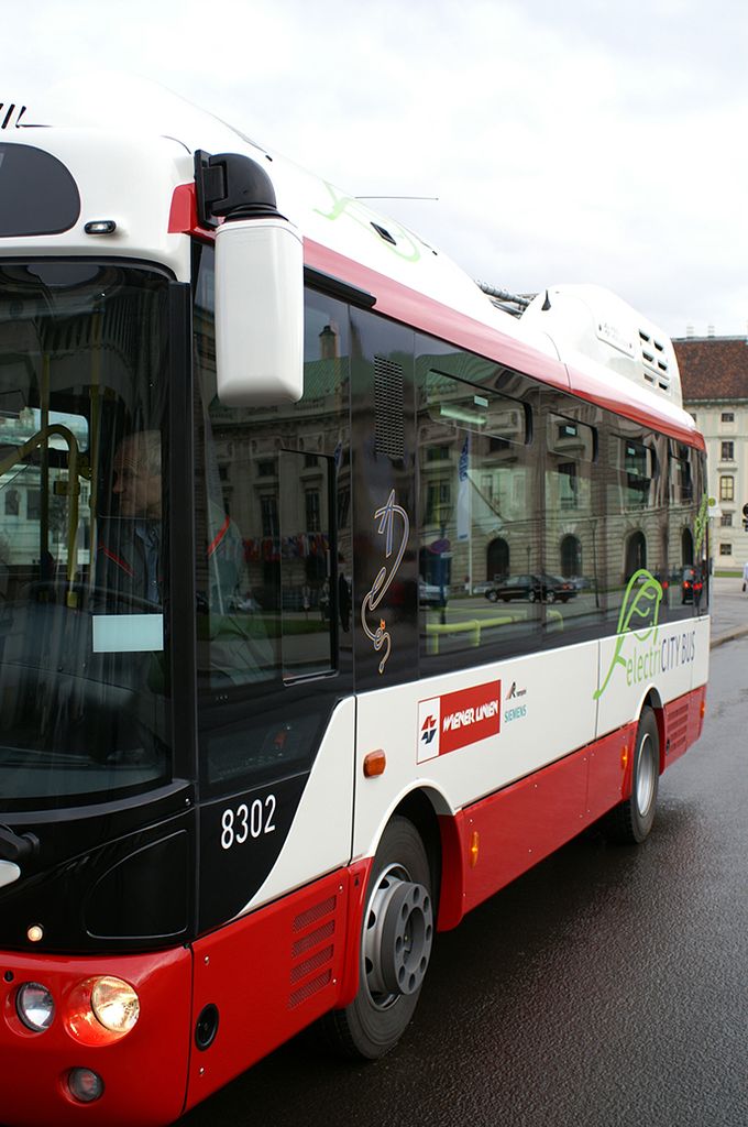 The first series-produced, fully electric bus is now in service in Vienna