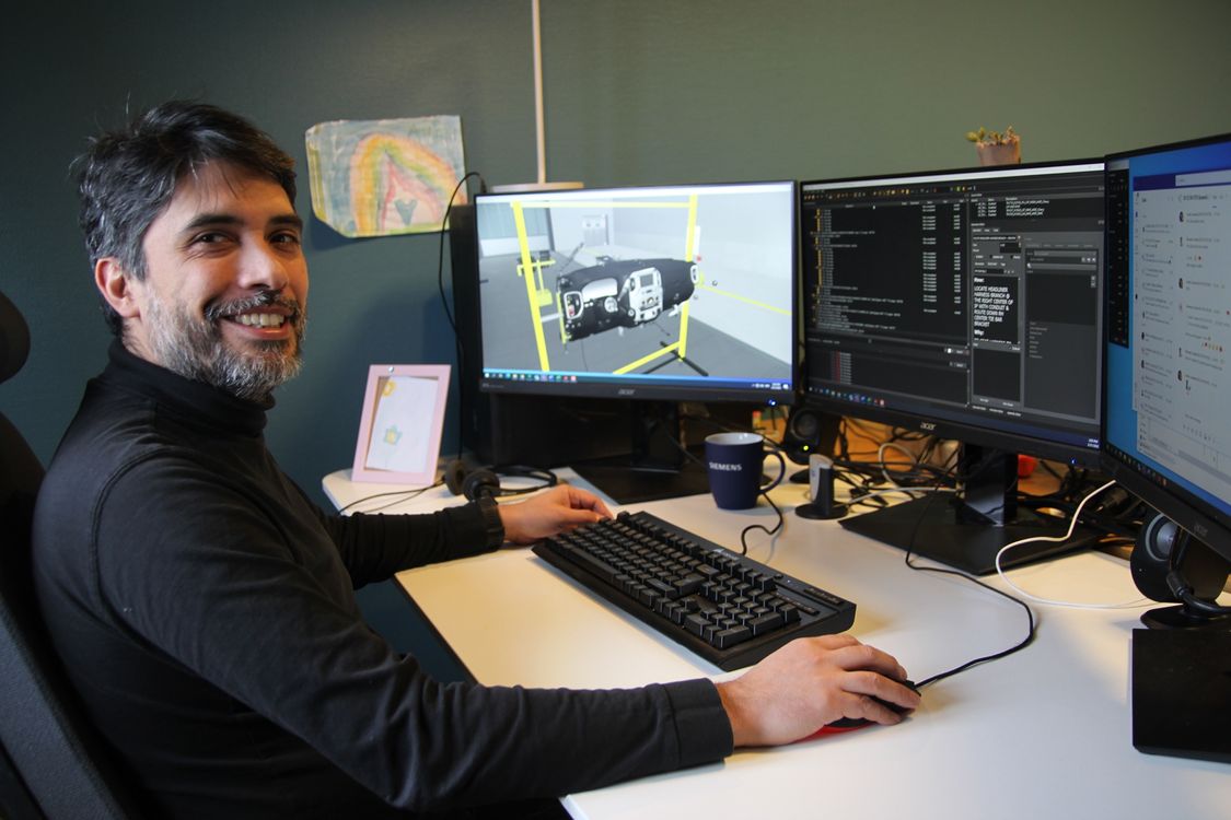 Javier Pino Balce är visualiseringsingenjör inom Virtual Training Solutions på Siemens.