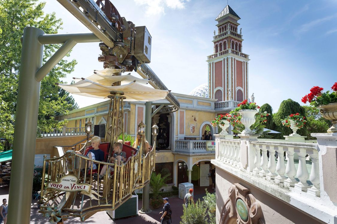 At Europa-Park Rust, RCoax cables for Industrial Wireless LAN (IWLAN) are used for the family attraction “Volo da Vinci”