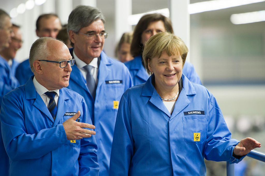 German Chancellor Merkel visits the "Digital Factory"