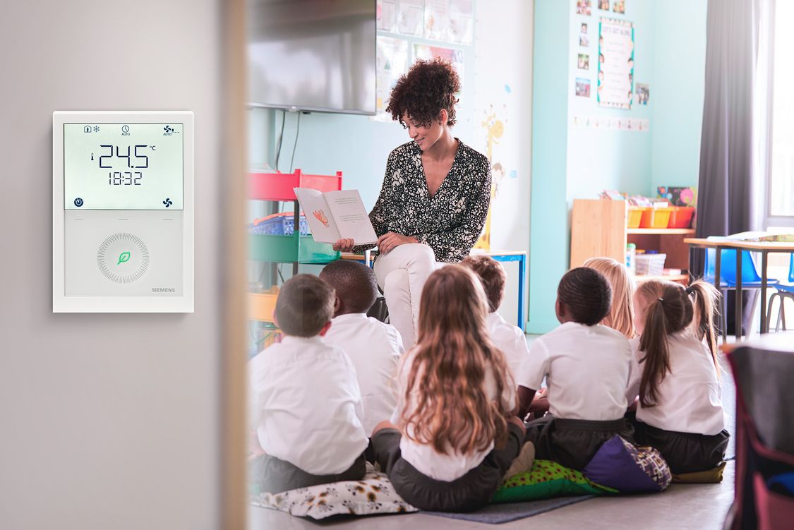 room thermostat for optimum conditions in class rooms