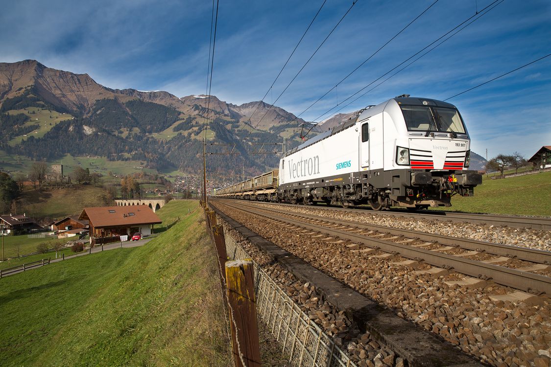 Akiem i Siemens Mobility podpisują umowę ramową na dostawę lokomotyw Vectron