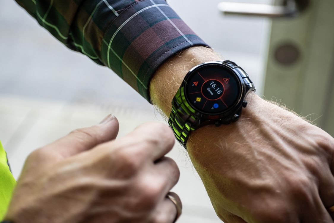 Smart watch with SIMATIC Notifier app