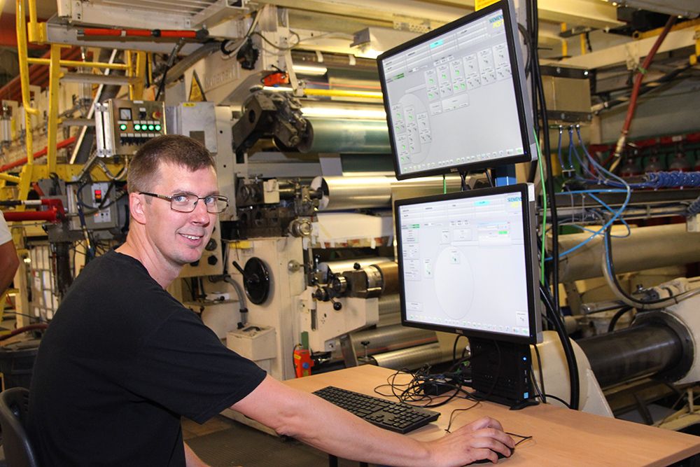 Bättre överblick med Simatic PCS 7 får operatören Thomas Persson.