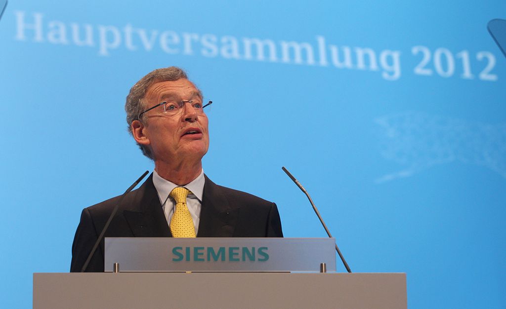 Hauptversammlung 2012 der Siemens AG in Muenchen - Jaehrliches Aktionaerstreffen in der Olympiahalle Muenchen
