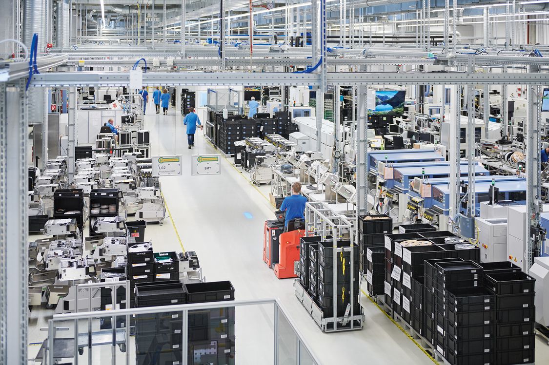Siemens AG | Fürth | Deutschland Blick in Produktionshalle
