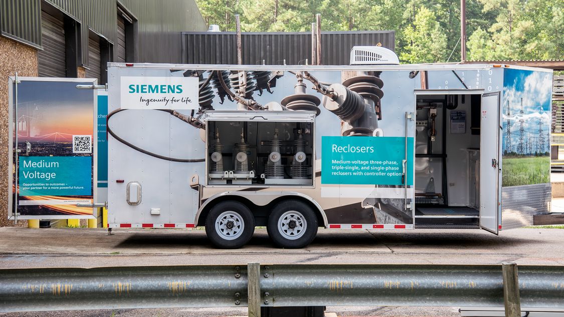 Siemens mobile power distribution trailer