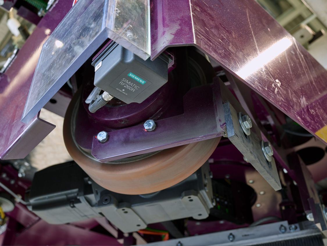 RF200 lector vehículos guiados automatizados
