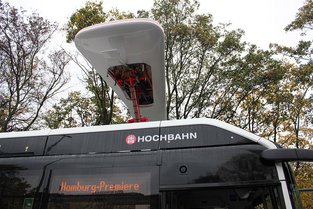 Elektro-Hybridbus mit Ladetechnik von Siemens in Hamburg vorgestellt
