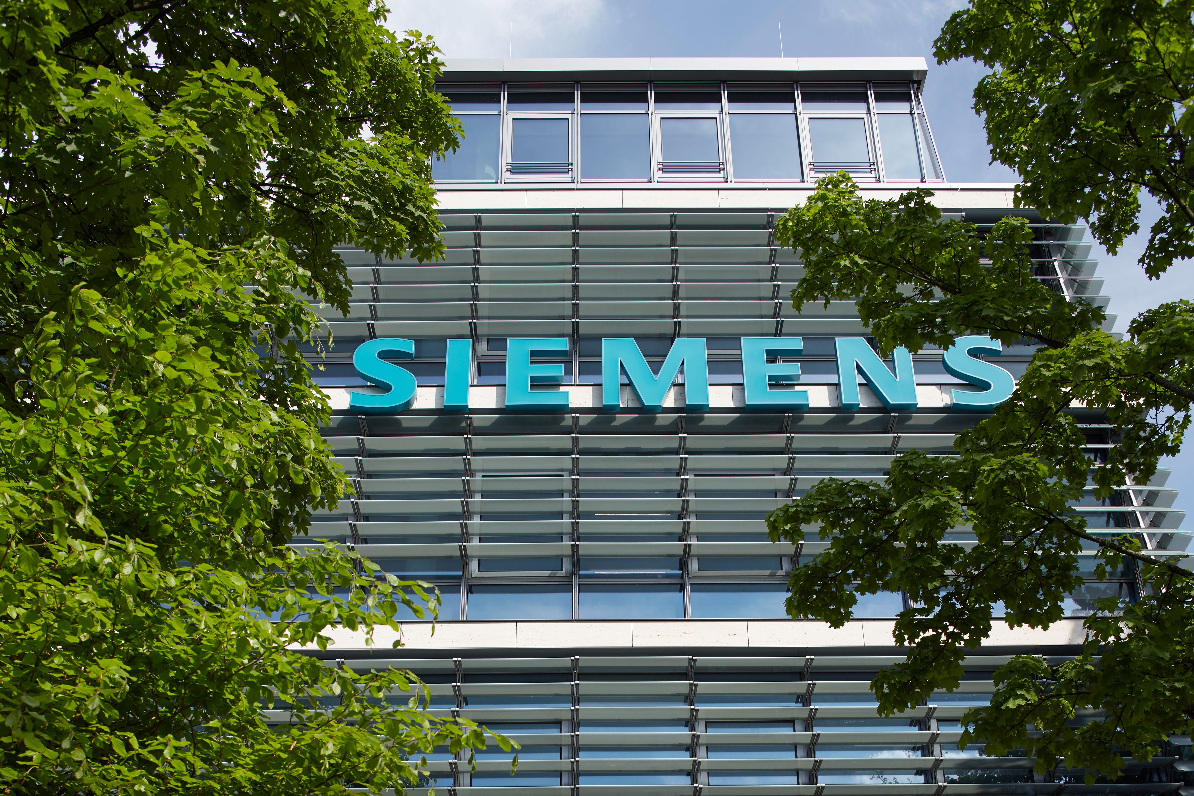 Siemens germany. Концерны Siemens AG. Siemens AG Германия. Сименс компания в Германии. Siemens AG Германия 20.