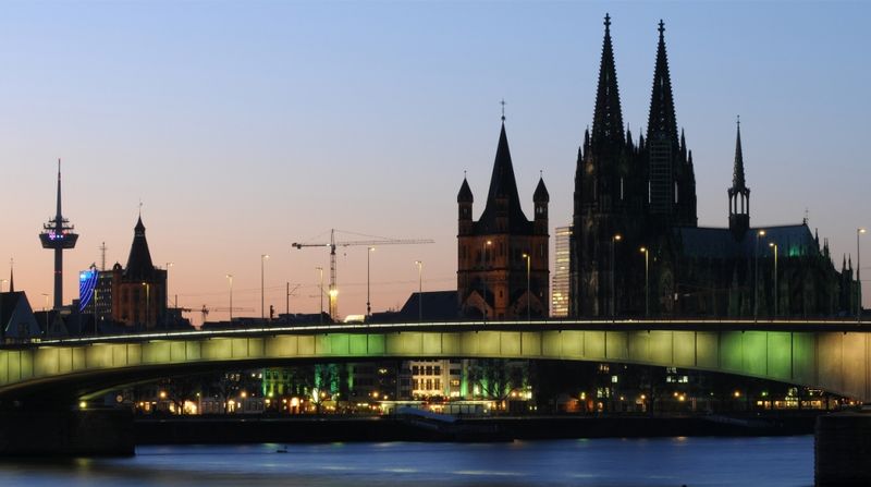 Rheinische NETZGesellschaft mbH References Global