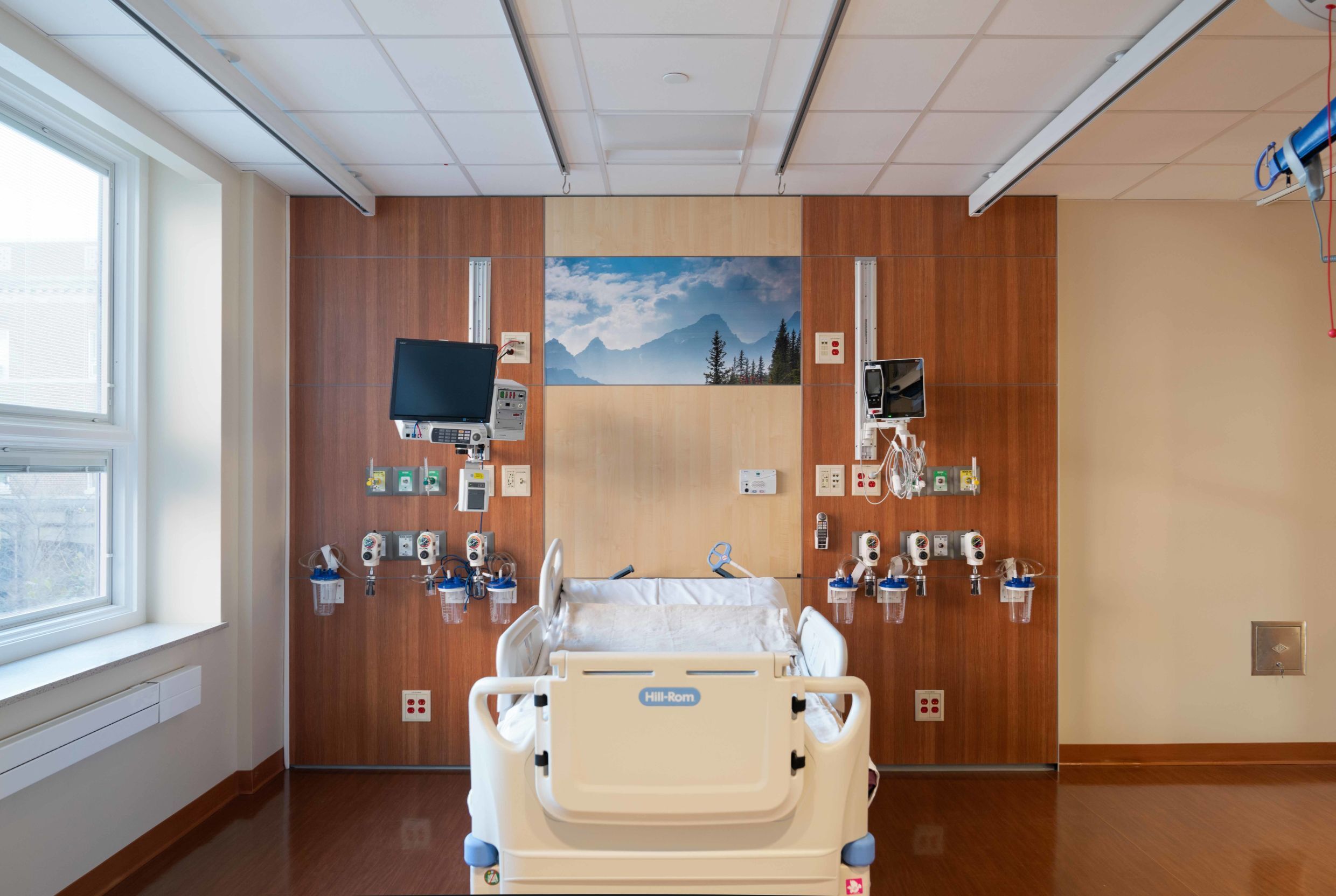 DIRTT Healthcare Headwall Application