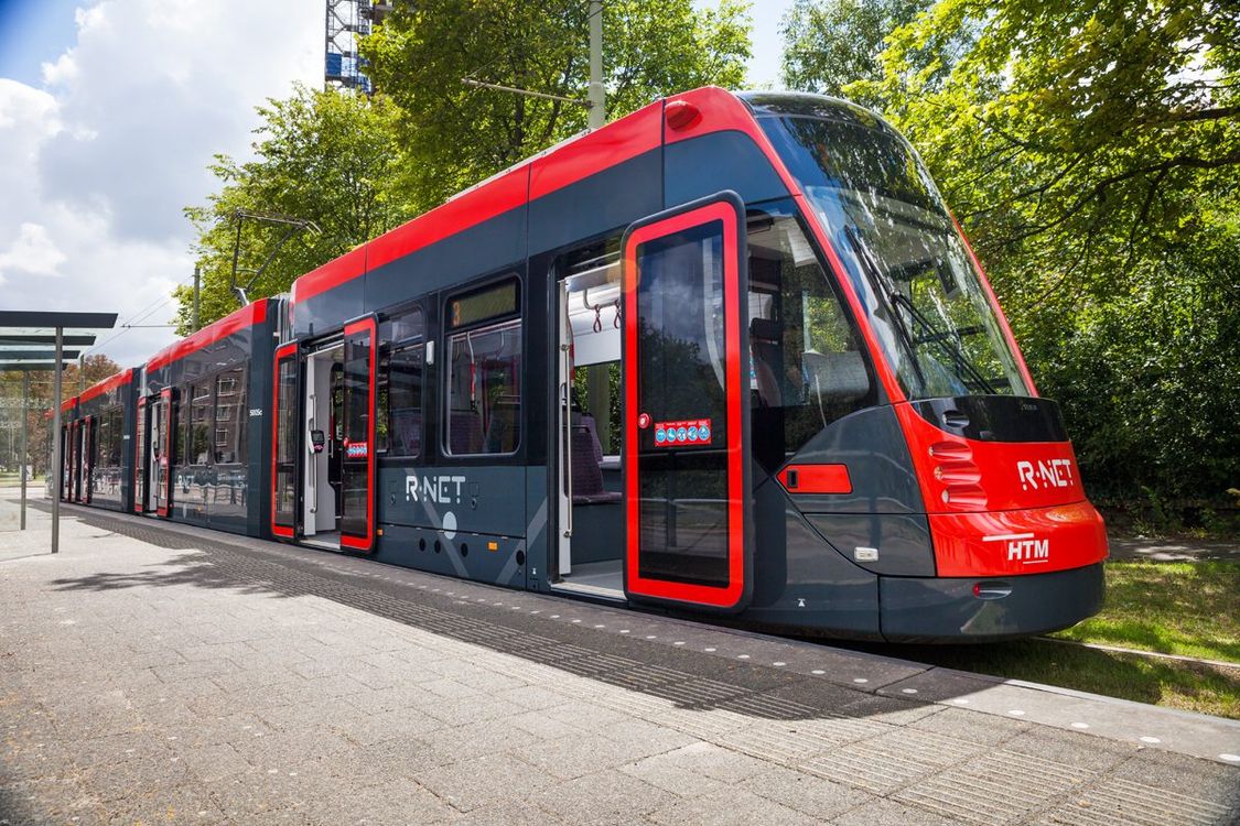 100%-Niederflurstraßenbahnen Avenio