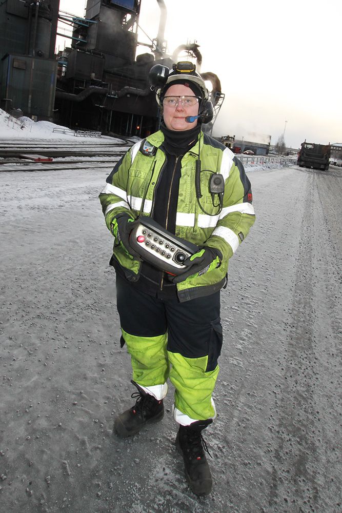 ”Loken går jämnare och krånglar inte lika mycket. Om något blir fel har vi bättre överblick och kan se var felet är”, säger Erika Granskär, lokförare på SSAB. 