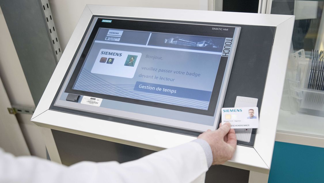 Możliwości systemu RF1000 oraz uruchomienie aplikacji logowania HMI Comfort. 