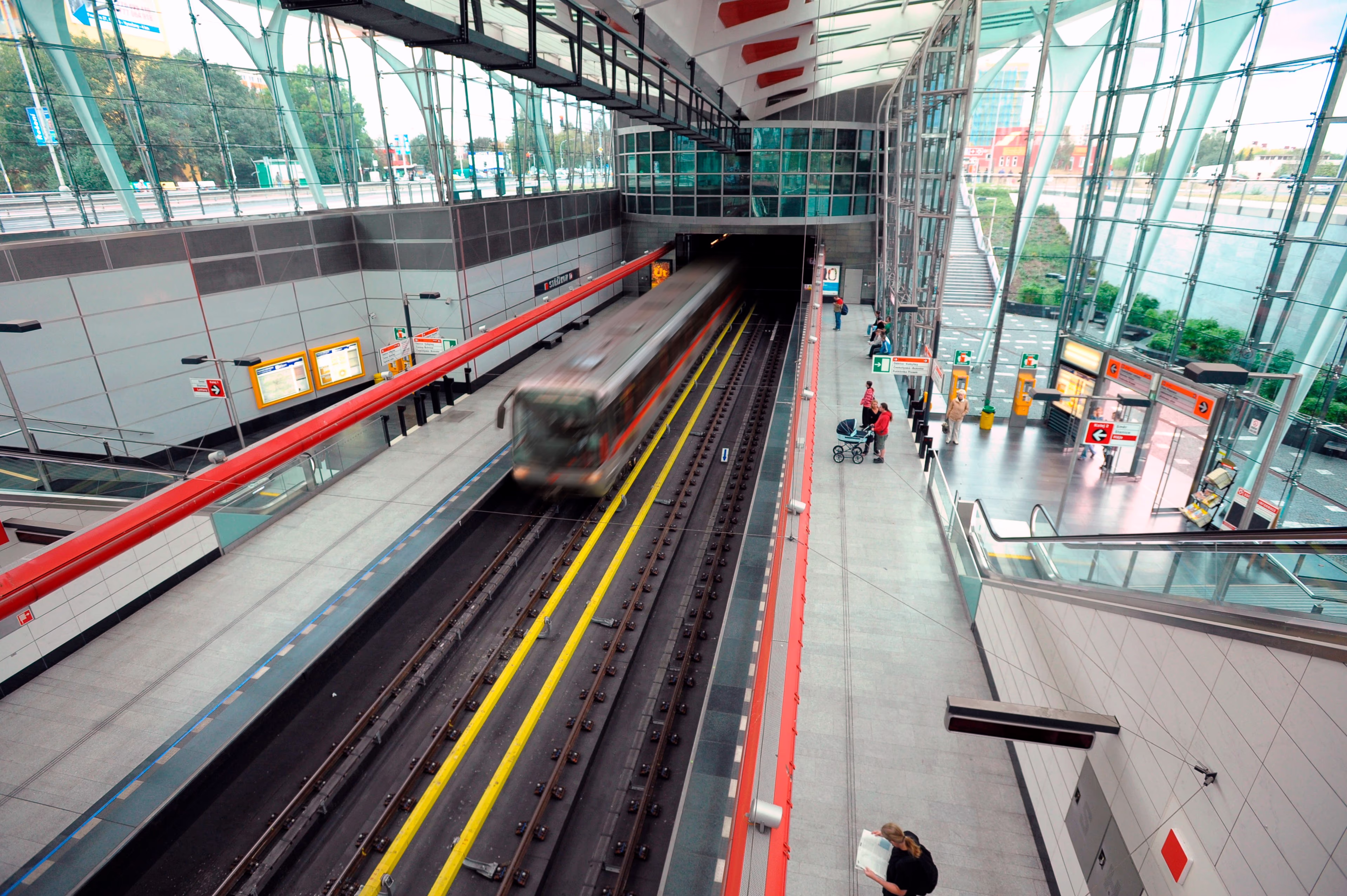 rail-repairs-train-repair-dpp-metro-prague