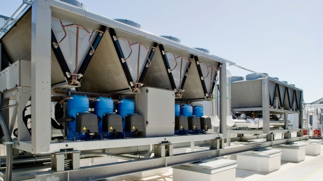 Climatix controllers are designed for a wide range of chiller and heat pump  applications.