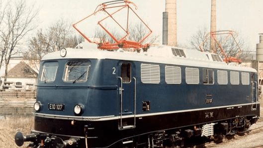 1957: E10 - ojciec standardowej wersji lokomotyw Deutsche Bundesbahn